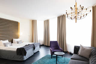 Copyright: Bilden får i obegränsad omfattning publiceras av Scandic AB, i såväl interna som externa kanaler. Scandic-Crown-Room-Suite.jpg